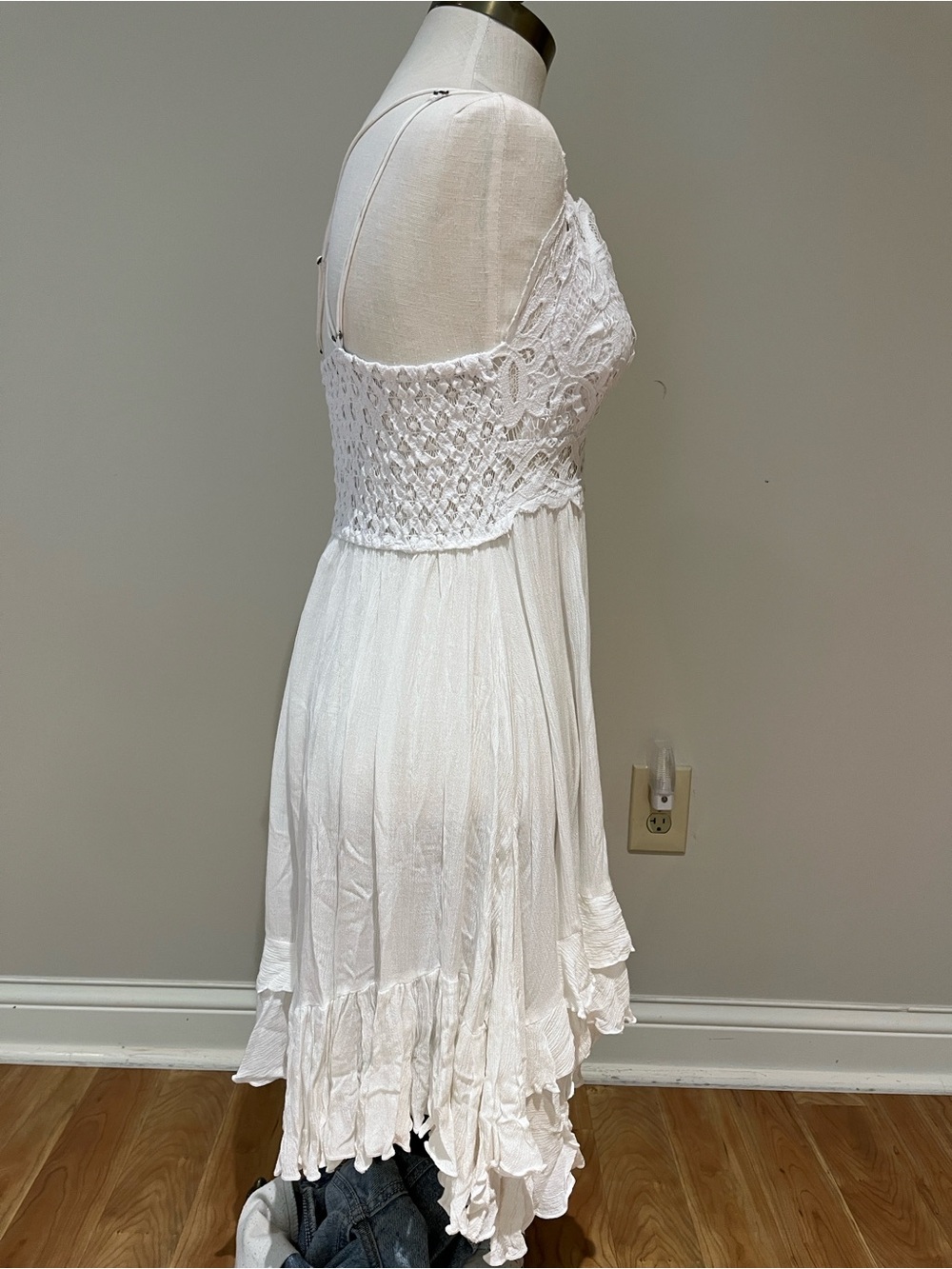 Free People White Lace Mini Dress or coverup - Picture 4 of 13